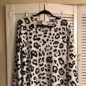 LulaRoe Elizabeth Tunic NWT Size Sm